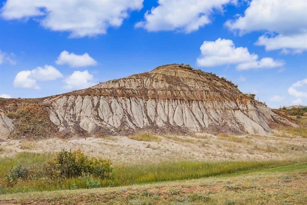 701 Centre Street, Drumheller, AB