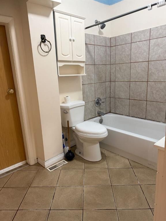 358 2 Street E, Drumheller, AB - Indoor Photo Showing Bathroom