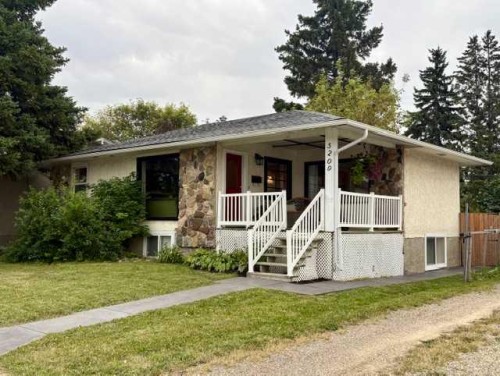 5209 50 Street  Olds, AB T4H 1H2