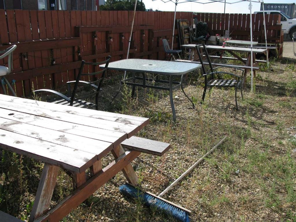 433 2 Avenue, Bassano, AB