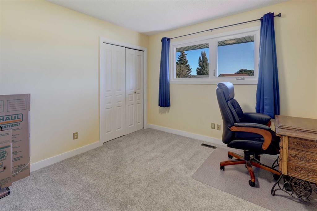 1718 Midland Place, Drumheller, AB