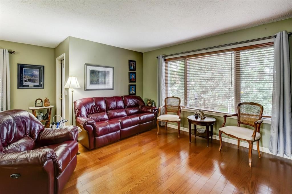 177 5 Street, Drumheller, AB