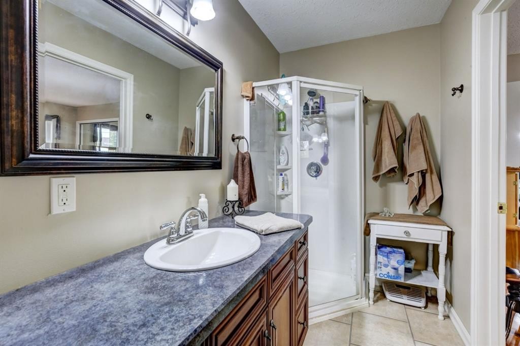 177 5 Street, Drumheller, AB