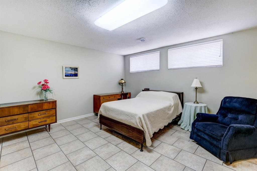 177 5 Street, Drumheller, AB
