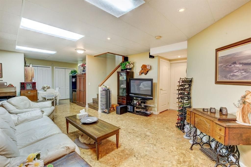 177 5 Street, Drumheller, AB