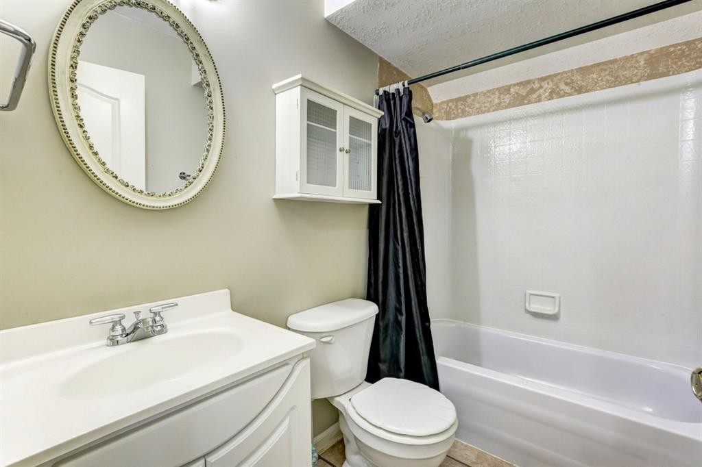 177 5 Street, Drumheller, AB
