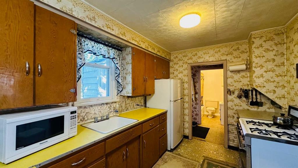 206 1 Avenue North, Morrin, AB