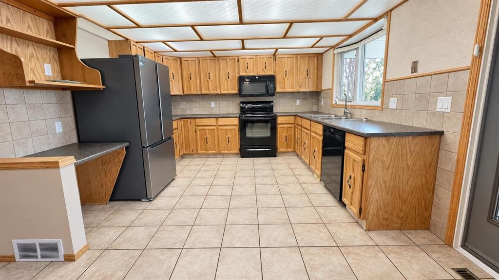 139 Shacker Crescent West, Hanna, AB