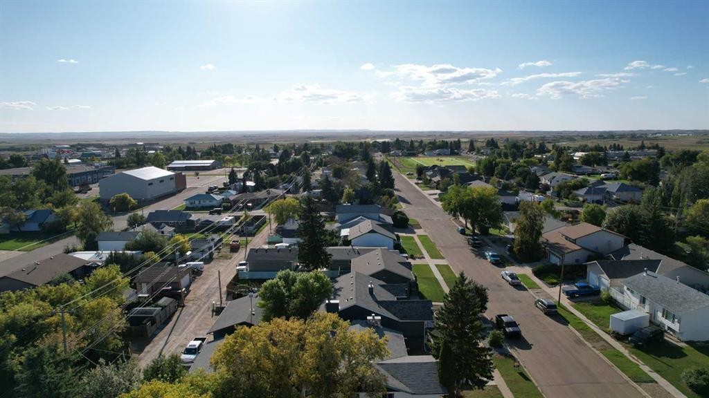 307 6 Avenue West, Hanna, AB