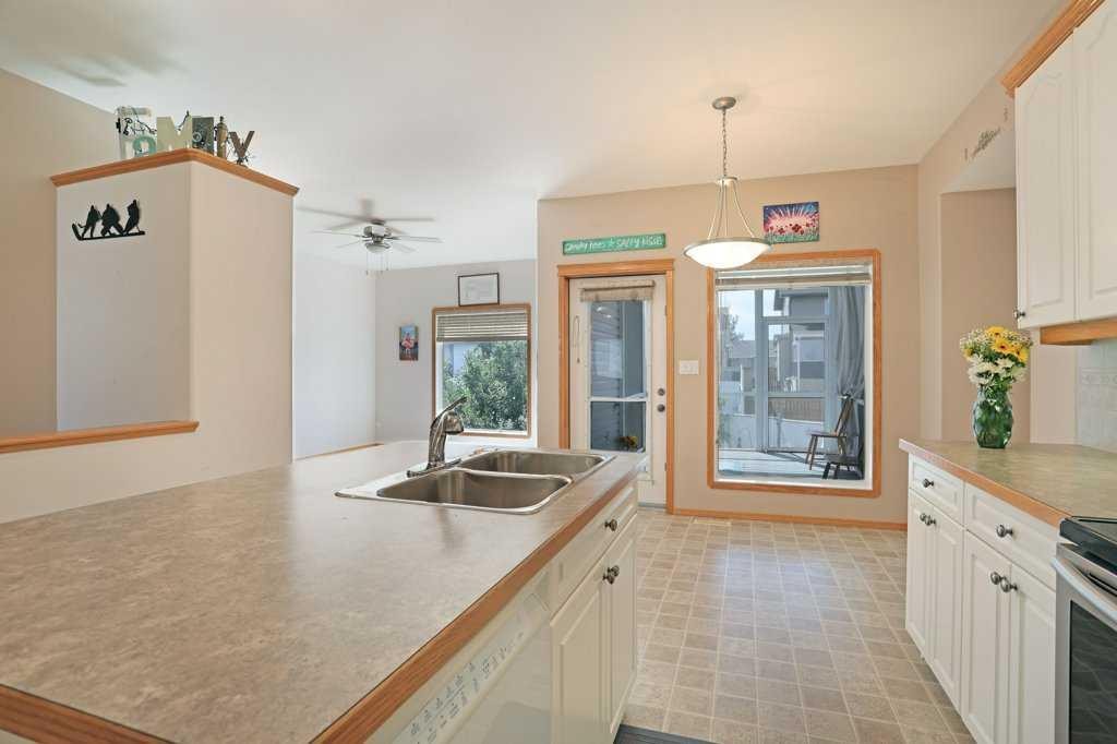 75 Sunset Crescent Sw, Medicine Hat, AB