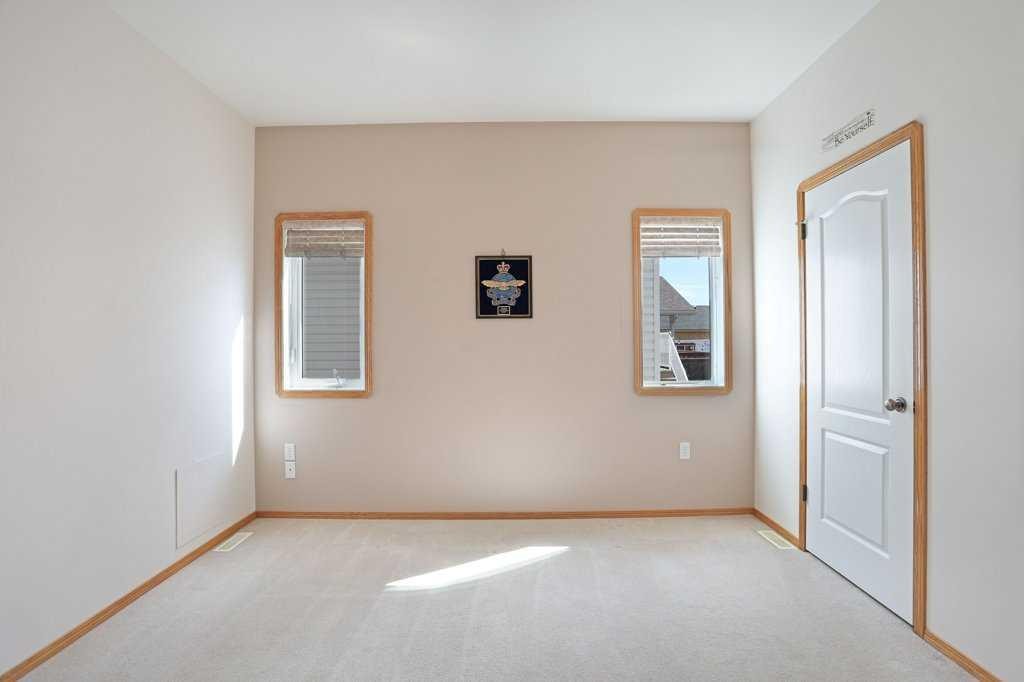 75 Sunset Crescent Sw, Medicine Hat, AB