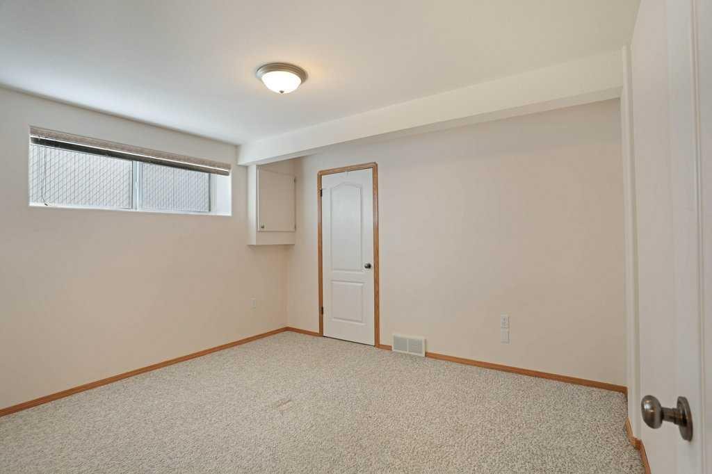 75 Sunset Crescent Sw, Medicine Hat, AB