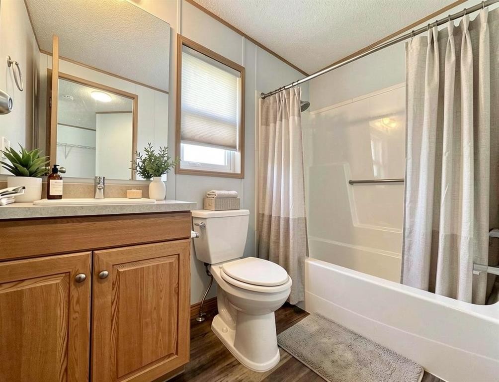 318-349 Railway Avenue, Duchess, AB