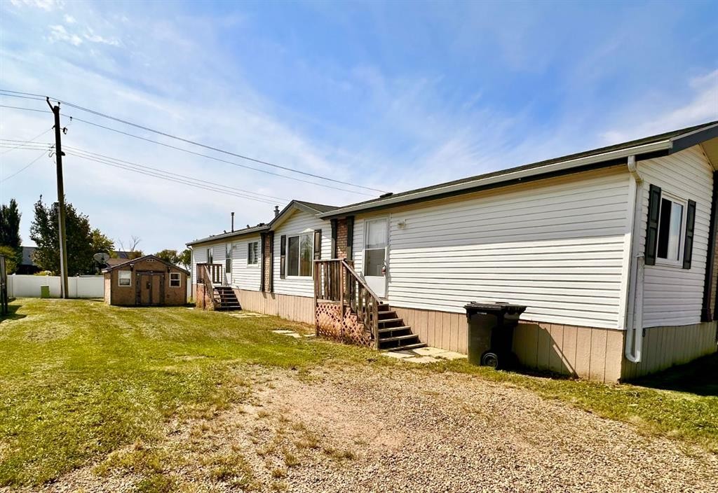 318-349 Railway Avenue, Duchess, AB