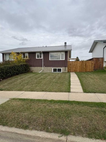 5250 42 st  Innisfail, AB T4G 1K3