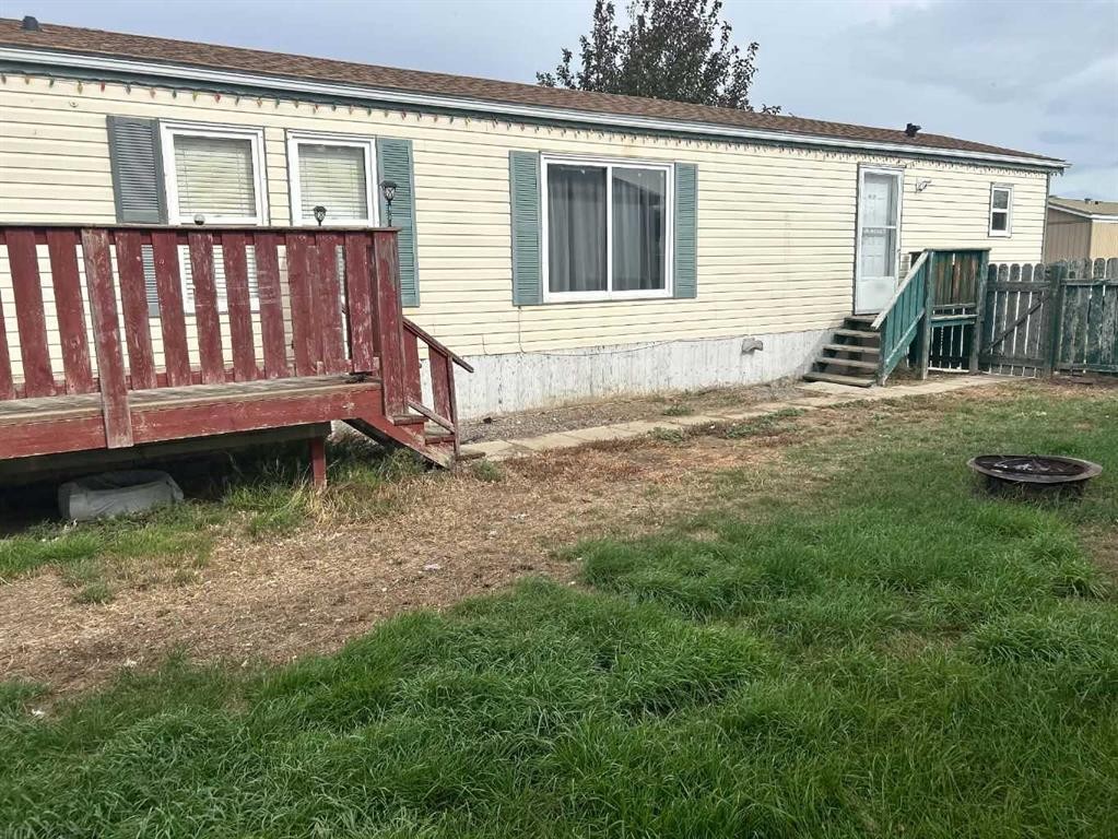 28 Maple Drive West, Brooks, AB