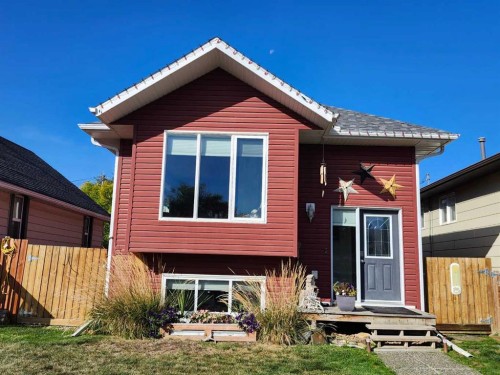 89 Poplar Street  Drumheller, AB T0J 0Y1