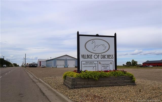 400 Howe Avenue East, Duchess, AB