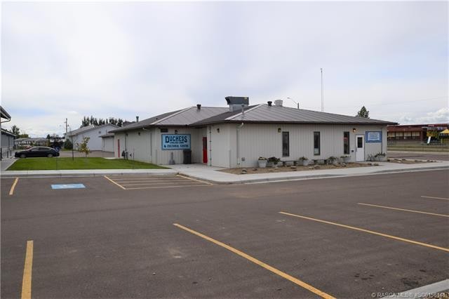 400 Howe Avenue East, Duchess, AB