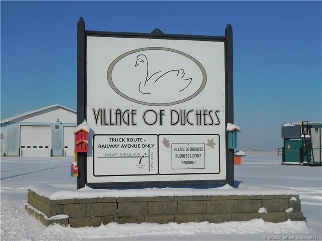 400 Howe Avenue East, Duchess, AB