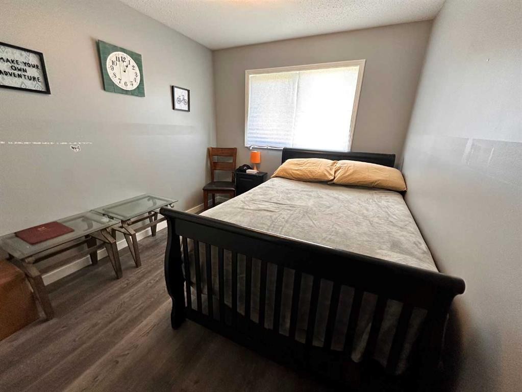 1145 25 Street, Wainwright, AB - Indoor Photo Showing Bedroom