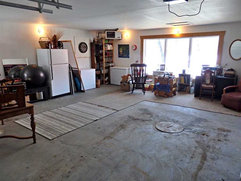 121 Hwy 897 Highway, Marwayne, AB - Indoor