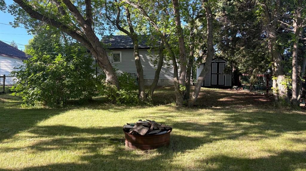 1206 6 Avenue, Wainwright, AB - Outdoor