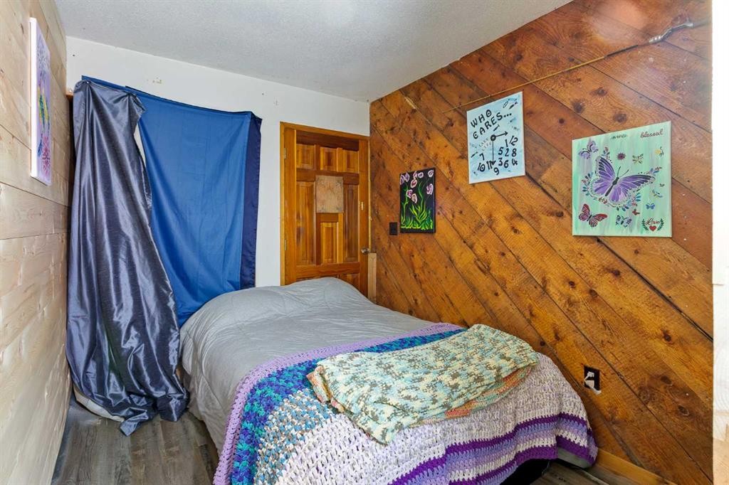 109 Makwa Lake Indian Reserve 129B, Loon Lake, SK - Indoor Photo Showing Bedroom