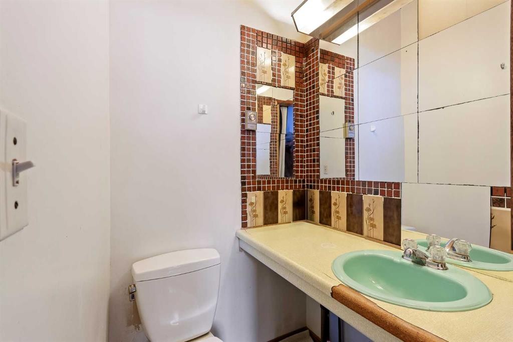 109 Makwa Lake Indian Reserve 129B, Loon Lake, SK - Indoor Photo Showing Bathroom