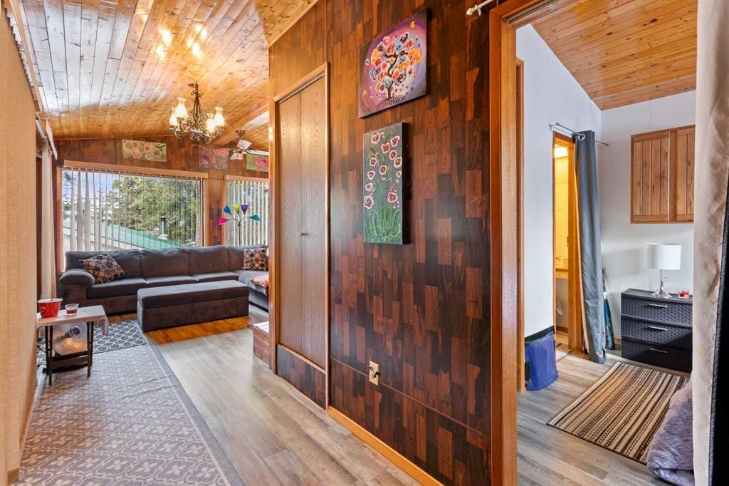 109 Makwa Lake Indian Reserve 129B, Loon Lake, SK - Indoor Photo Showing Other Room