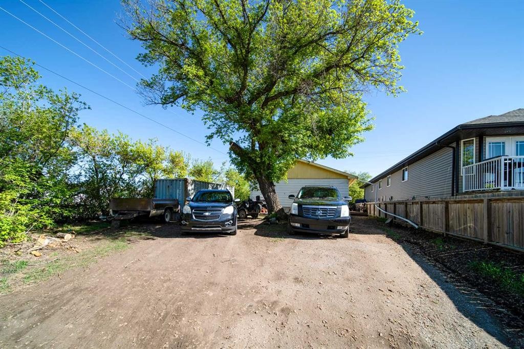 101 11 Street, Wainwright, AB - Outdoor