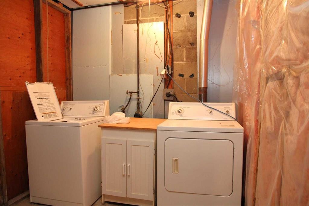 109 5 Avenue West, Maidstone, SK - Indoor Photo Showing Laundry Room