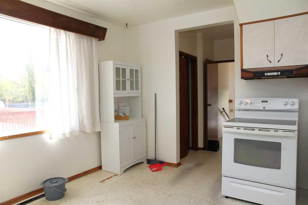 109 5 Avenue West, Maidstone, SK - Indoor Photo Showing Kitchen