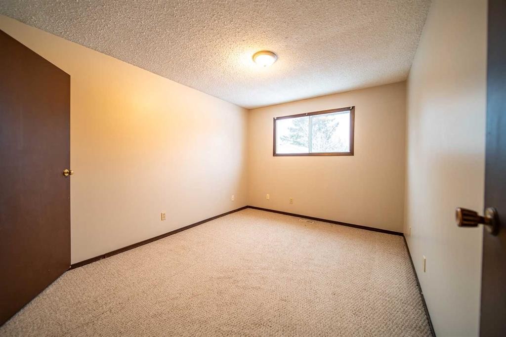 1601 5 Avenue, Wainwright, AB - Indoor Photo Showing Other Room