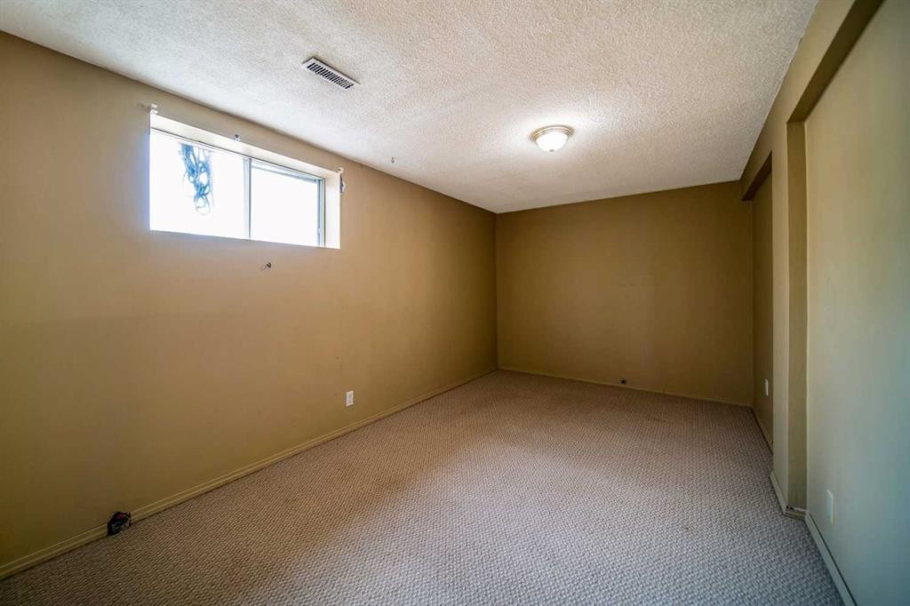 1601 5 Avenue, Wainwright, AB - Indoor