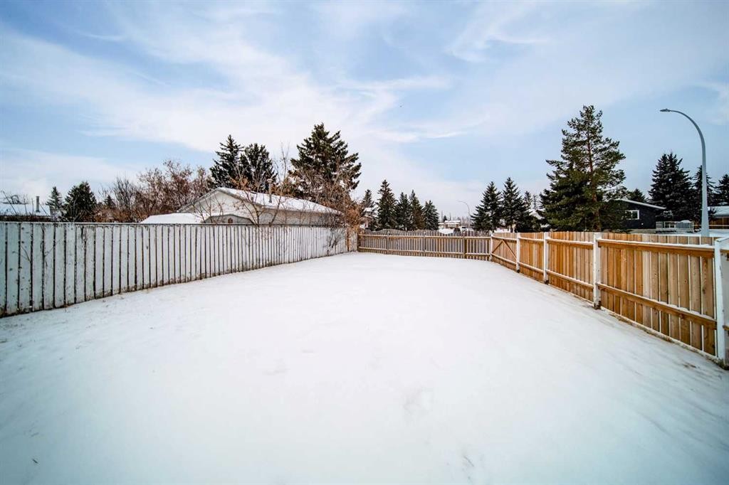 1601 5 Avenue, Wainwright, AB - Outdoor