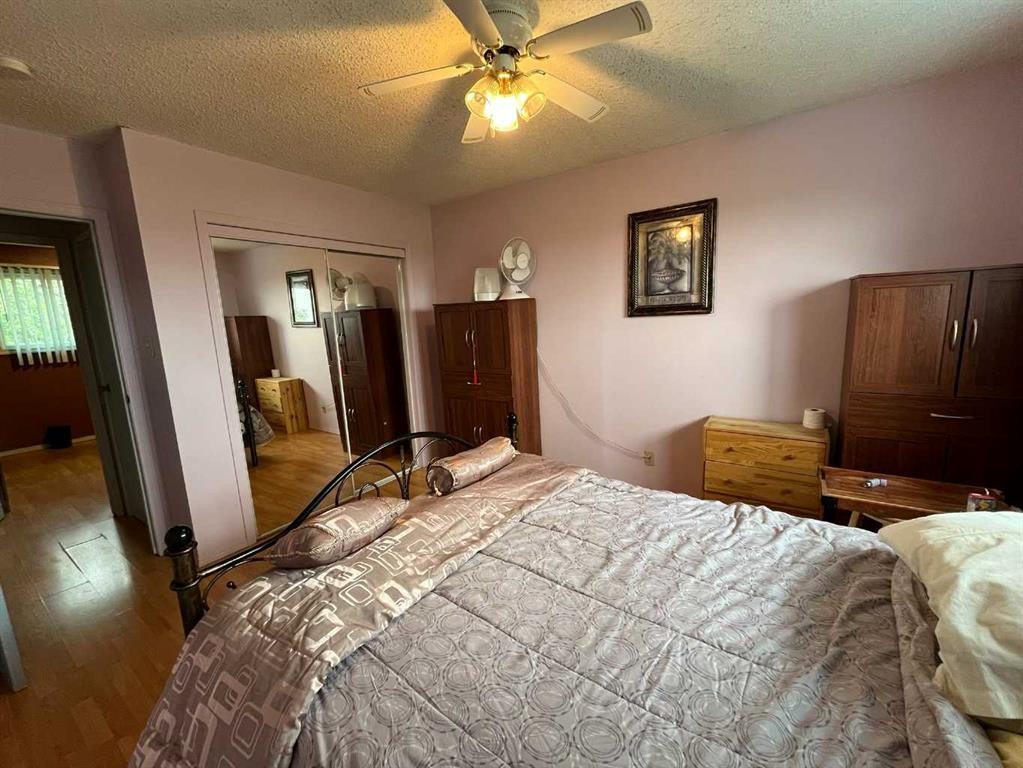 85057 90 Range, Rural Two Hills No. 21, County Of, AB - Indoor Photo Showing Bedroom