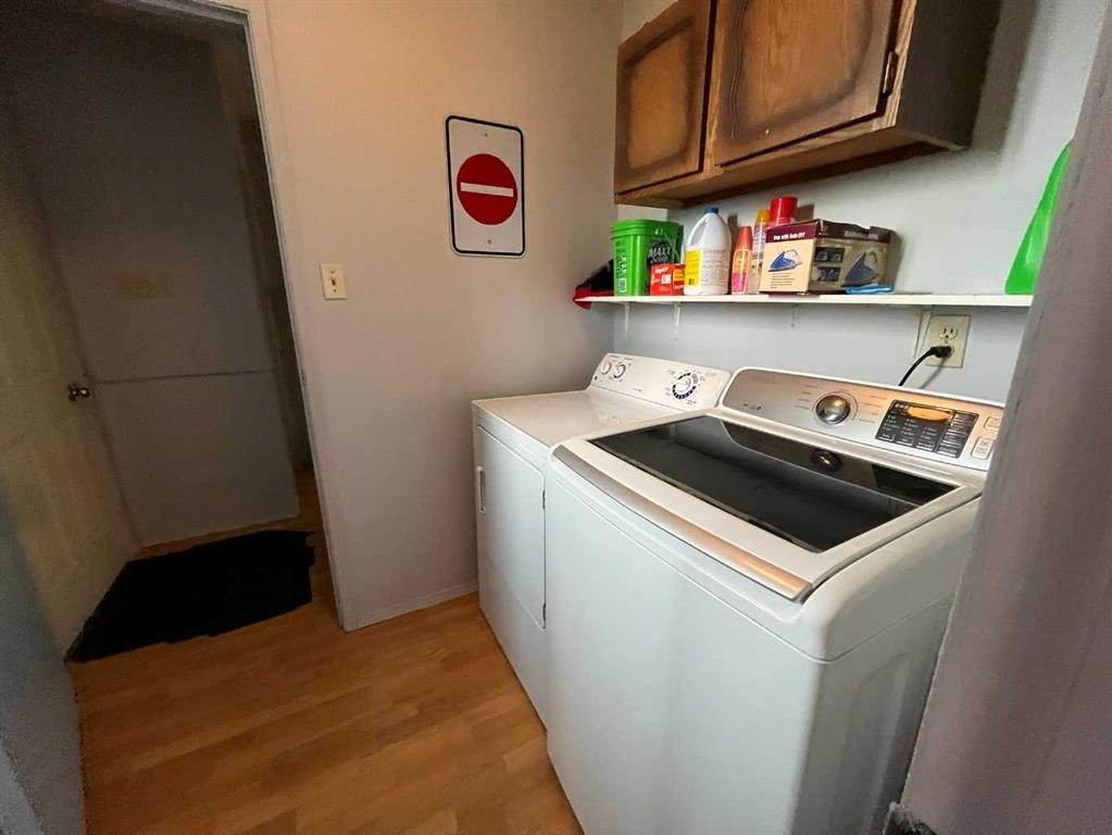85057 90 Range, Rural Two Hills No. 21, County Of, AB - Indoor Photo Showing Laundry Room