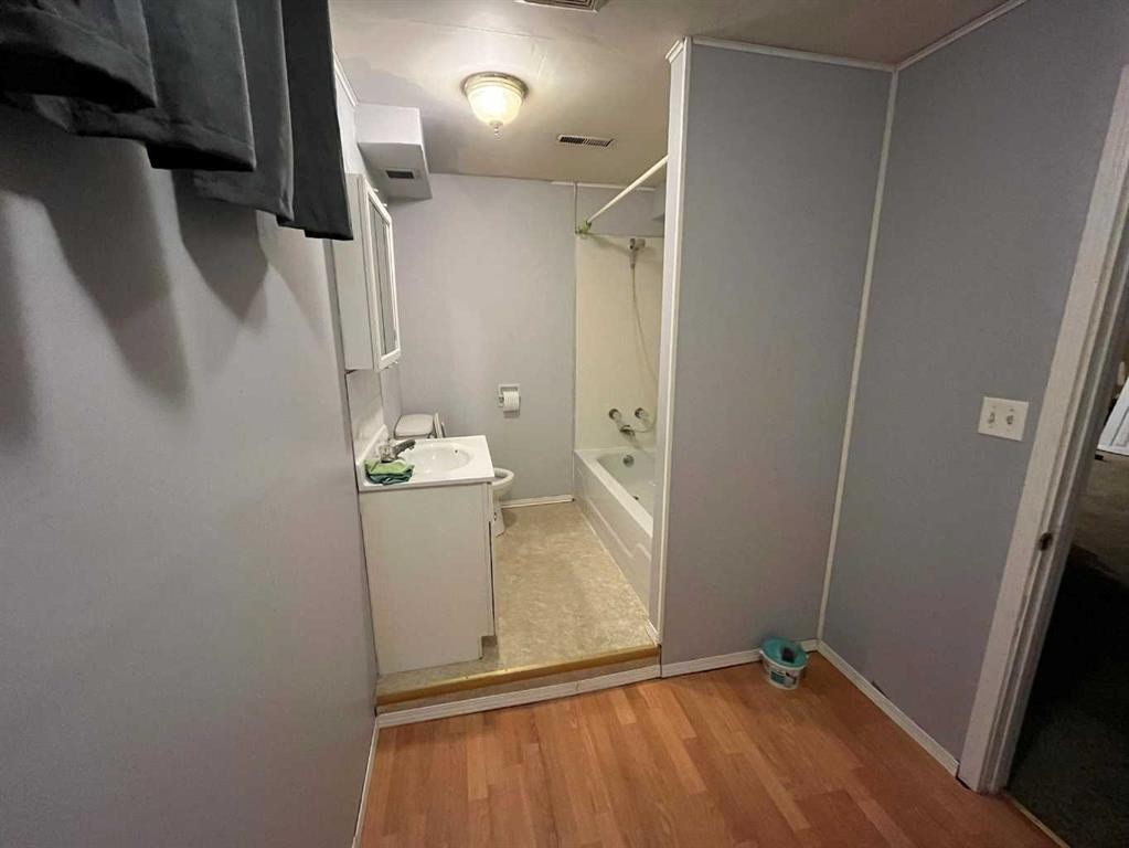 85057 90 Range, Rural Two Hills No. 21, County Of, AB - Indoor