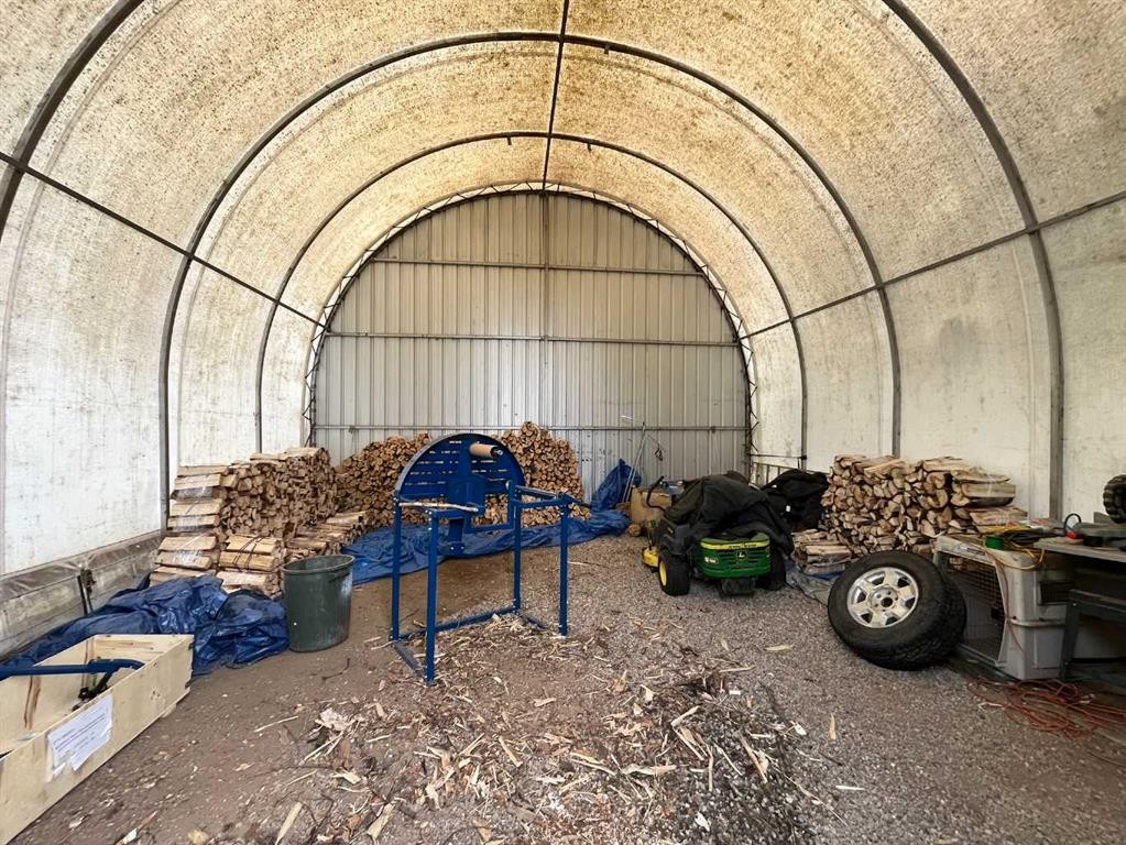 85057 90 Range, Rural Two Hills No. 21, County Of, AB - Indoor Photo Showing Other Room