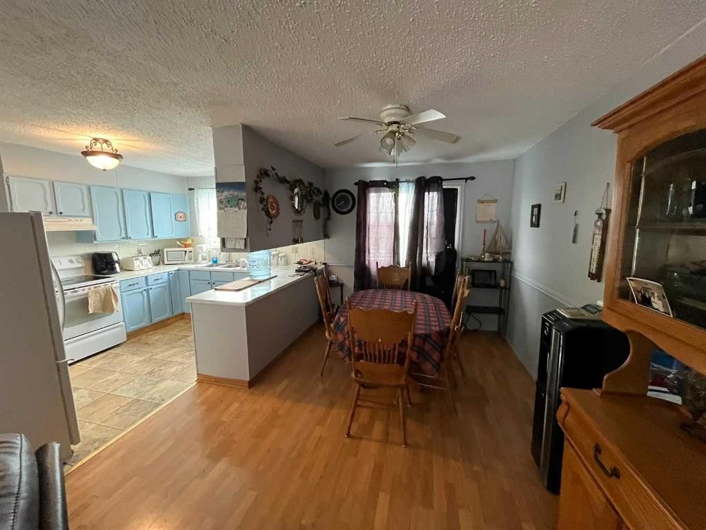 85057 90 Range, Rural Two Hills No. 21, County Of, AB - Indoor