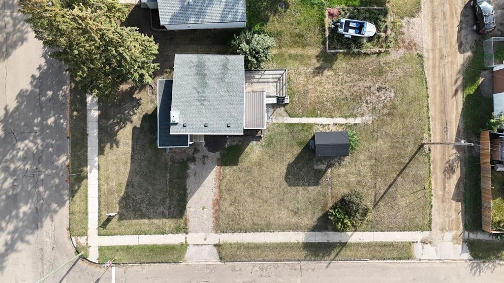 4535 47 Street, Lloydminster, SK - Outdoor