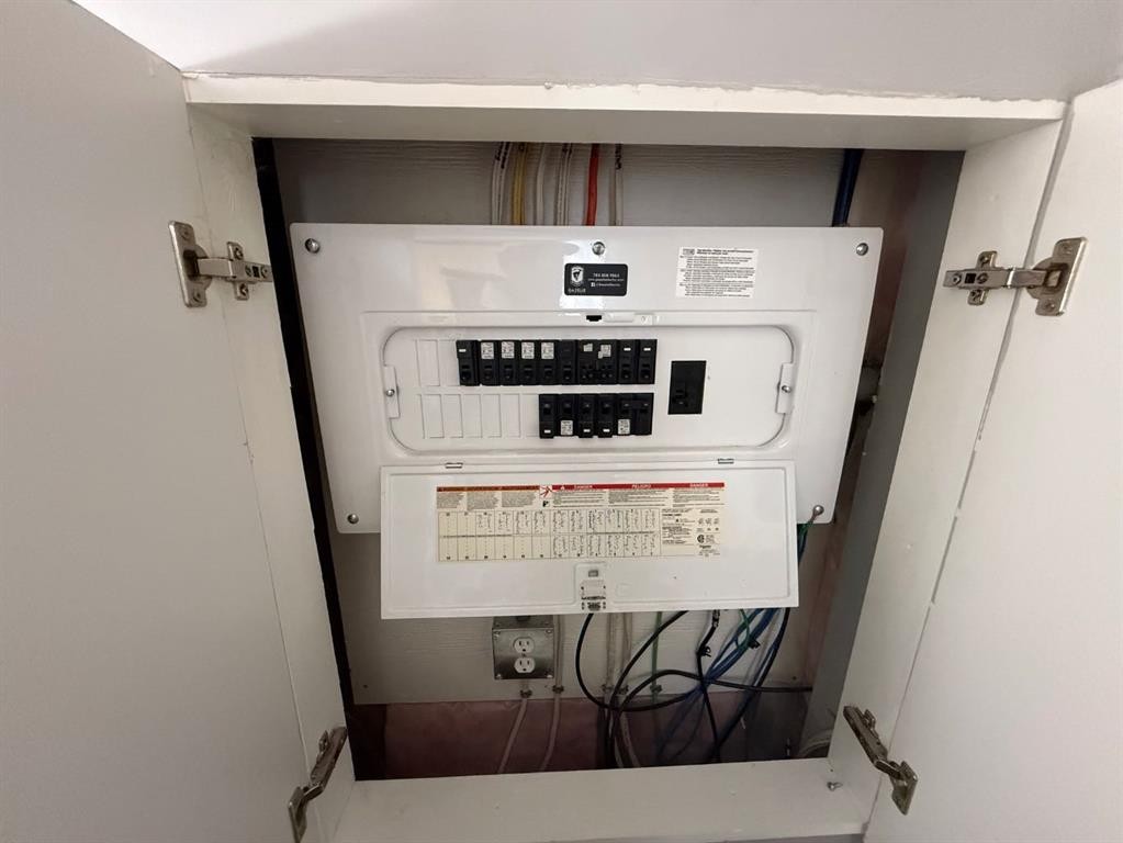 4535 47 Street, Lloydminster, SK - Indoor