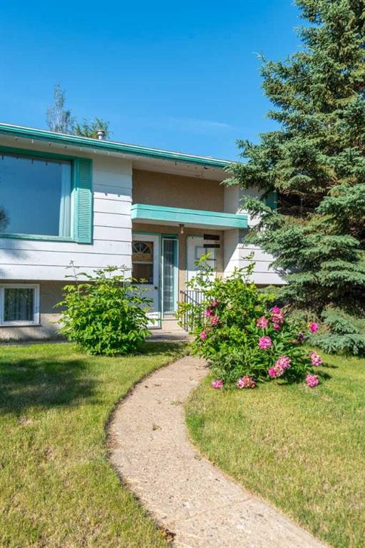 5205 32 Street, Lloydminster, AB - Outdoor