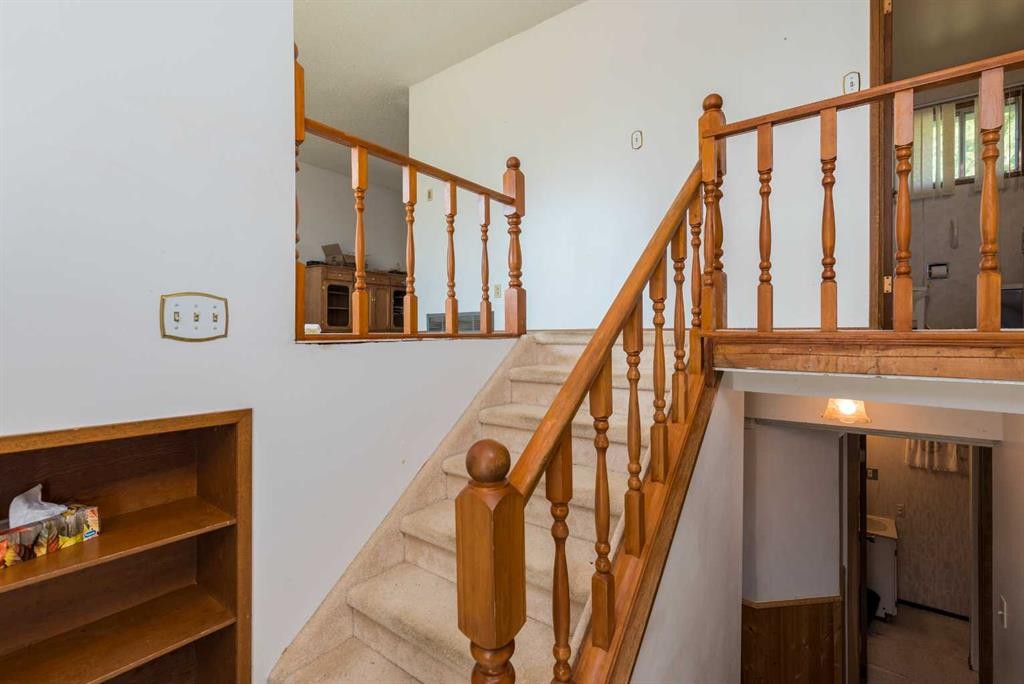 5205 32 Street, Lloydminster, AB - Indoor Photo Showing Other Room