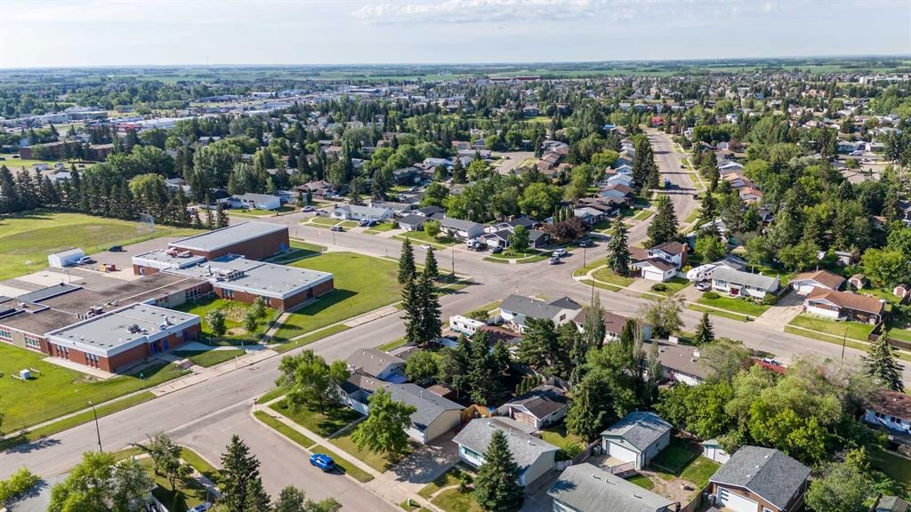 5205 32 Street, Lloydminster, AB - Outdoor With View