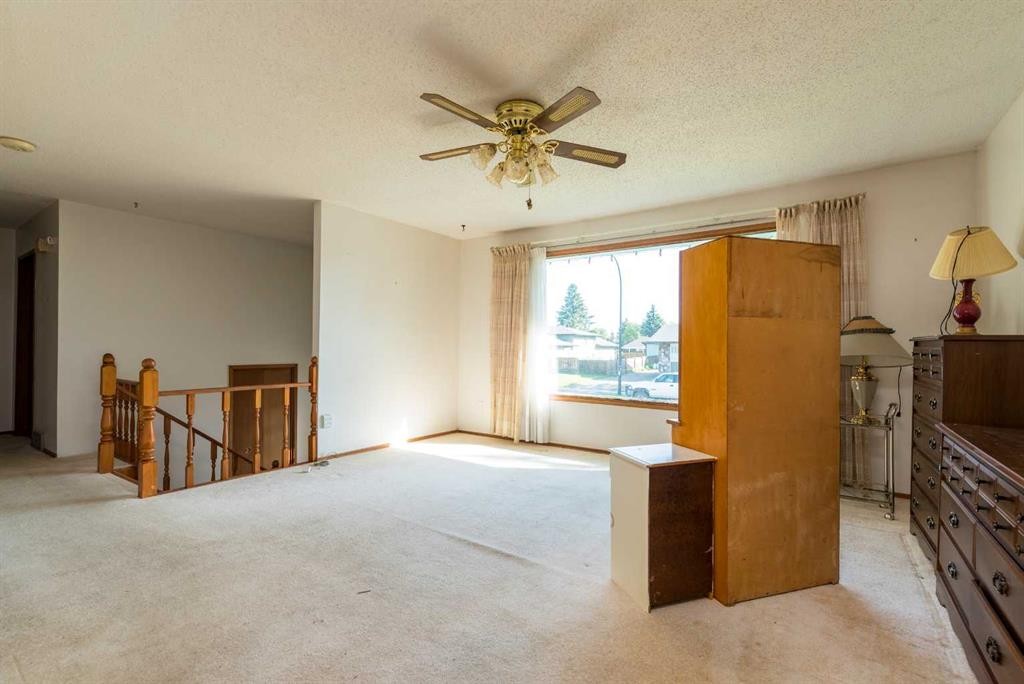 5205 32 Street, Lloydminster, AB - Indoor Photo Showing Other Room