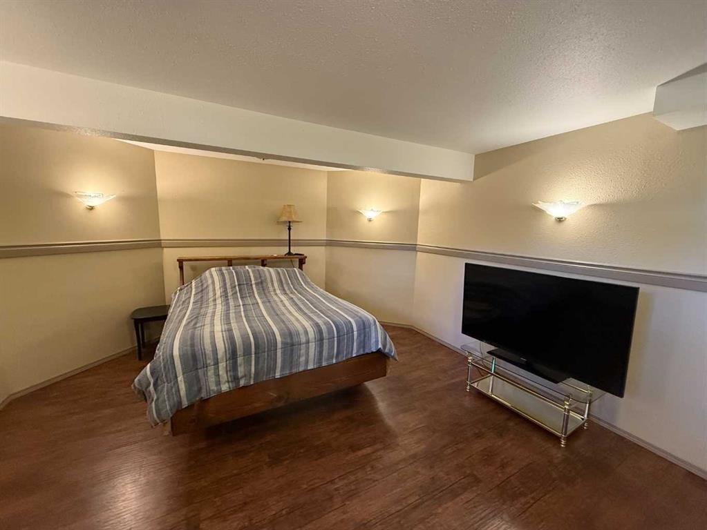 5215 58 Street, Vermilion, AB - Indoor Photo Showing Bedroom