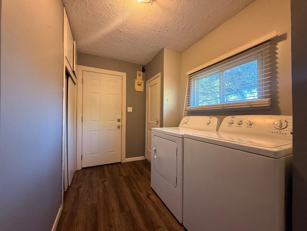 4807 49 Street, Lloydminster, SK - Indoor Photo Showing Laundry Room