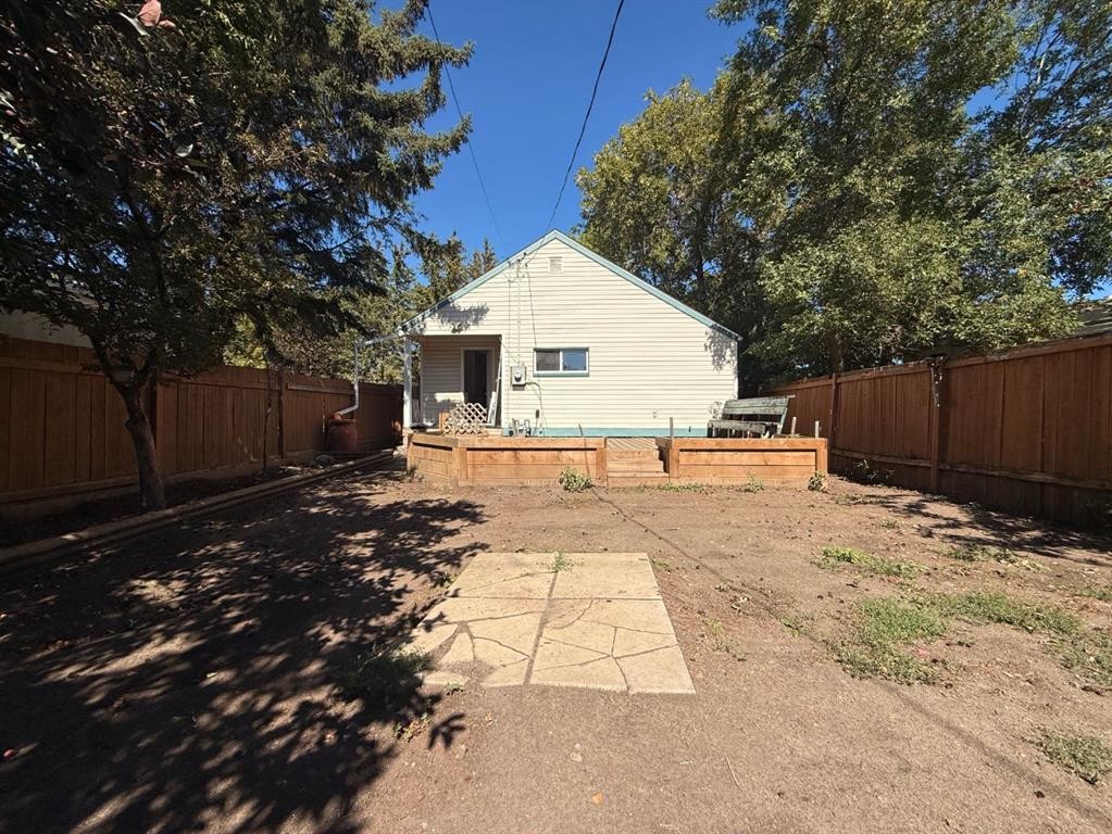 4807 49 Street, Lloydminster, SK - Outdoor